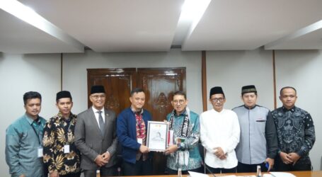 AWG Urges Indonesian Parliaments to Reprimand Ministries Involved Trading with Israel