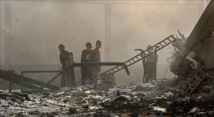 Israeli Airtrikes on Humanitarian Zone in Southern Gaza Kill Civilians (photo: Anadolu Agency)