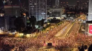 Thousands of Israelis protested across the occupied Palestinian territories, demanding the ousting of Israeli Prime Minister Benjamin Netanyahu in Tel Aviv on the night of August 24, 2024. (Image: Press TV)