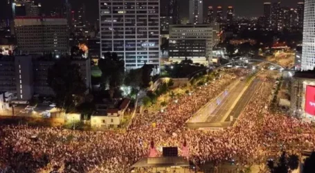 Thousands of Israelis Demand Netanyahu’s Removal