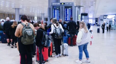 Nearly 4,000 Israelis Stranded Abroad as Airlines Suspend Flights to Tel Aviv