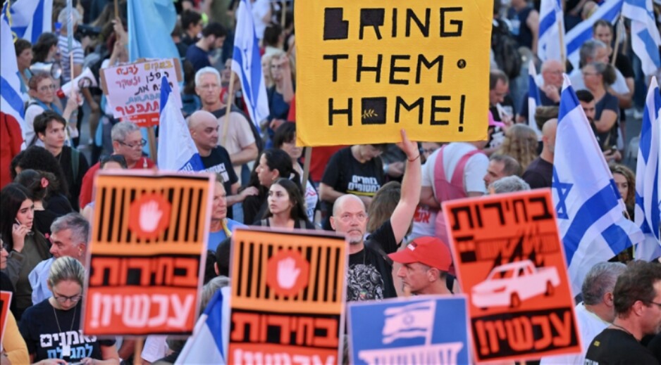 Israelis Protest in Tel Aviv to Demand Agreement with Palestinian to Release Captives (photo: Anadolu Agency)