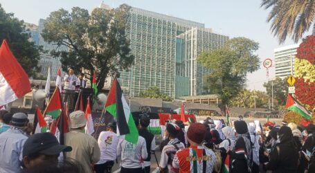 Hundreds Rally to Support Palestine in Front of US Embassy in Jakarta