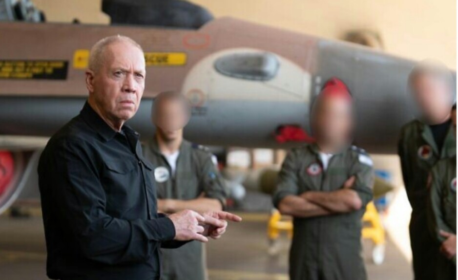 Defense Minister Yoav Gallant speaks to Israeli Air Force personnel at the Ramat David Airbase in northern Israel, September 18, 2024. (Ariel Heremoni/ Defense Ministry)