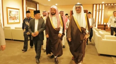 Grand Imam of Prophet’s Mosque Visits Indonesia