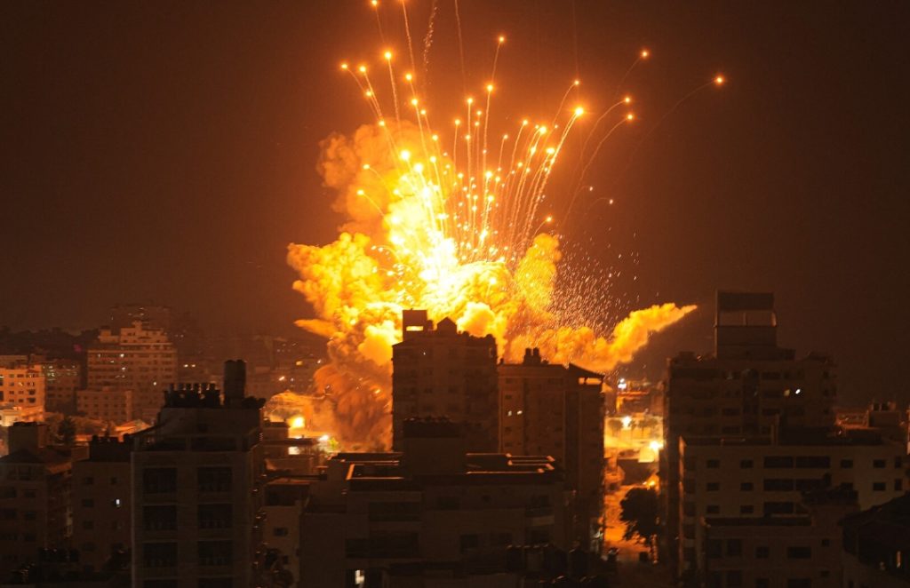 Israeli Airstrikes Kill Civilians on Central Gaza Strip (photo: Wafa)