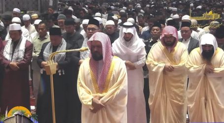 Imam of Nabawi Mosque Lead Friday Prayers at Istiqlal Mosque, Jakarta 