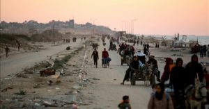 Palestinians Return to Northern Gaza (photo: Anadolu Agency)