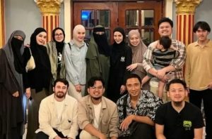portrait of Zaskia Adya Mecca and several artists leaving for Egypt for the Global March to Gaza (Instagram.com/zahidsamosir)