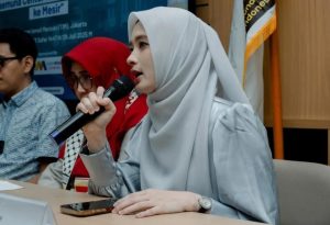 Artist and influencer Inara Rusli was officially named Ambassador of the Indonesian Mother and Child Hospital (RSIA) in Gaza, during a press conference held at Taman Ismail Marzuki (TIM), Jakarta, Tuesday (July 29). (PHOTO: Maemuna Center Indonesia)