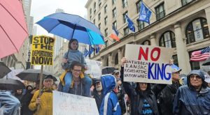 Millions of demonstrators took to the streets across all 50 US states on Saturday, October 18, 2025 in a nationwide protest dubbed “No Kings,” (photo: Anadolu Agency)