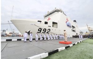 Indonesian ship for humanitarian (photo: Indonesian Ministry of Defense)