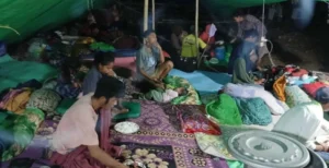 Residents affected by the NTT earthquake in a refugee camp in Sambi Rampa District, Manggarai Regency, NTT. (Photo: NU Peduli NTT)